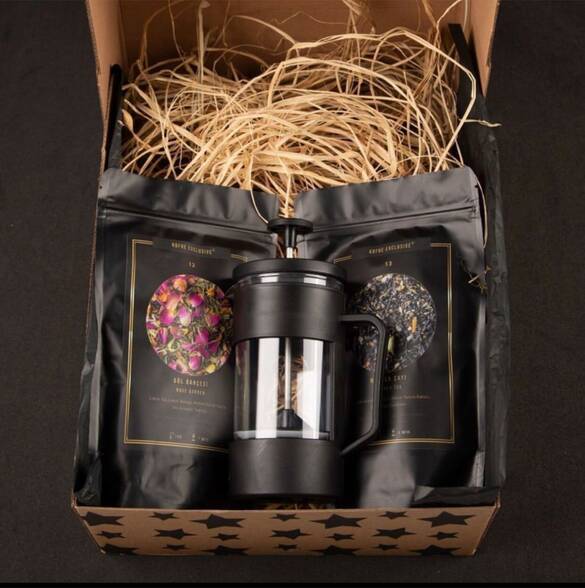 Hediyelik Bitki Çayı Seti (French Press Hediyeli)