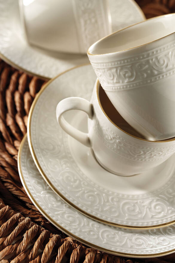 Kütahya Porselen Açelya 12 Parça 6 Kişilik Krem Altın File Kahve Fincan Takımı