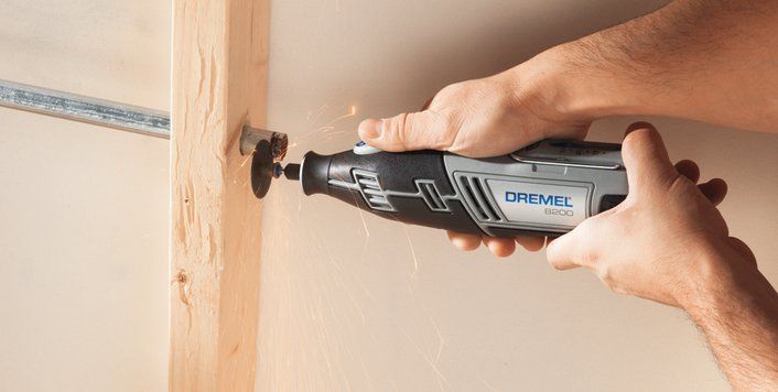 DREMEL 8200 AKÜLÜ EL MOTORU (35 PARÇA AKSESUAR+TAŞIMA ÇANTALI)